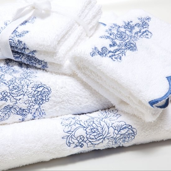 Machine Embroidery Design Blue flowers