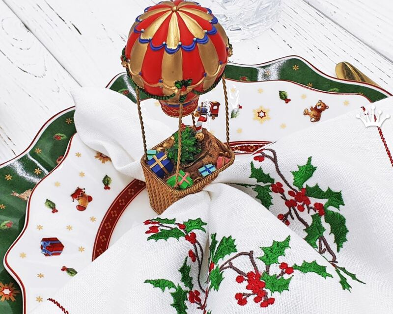 Christmas Decorations and Motifs